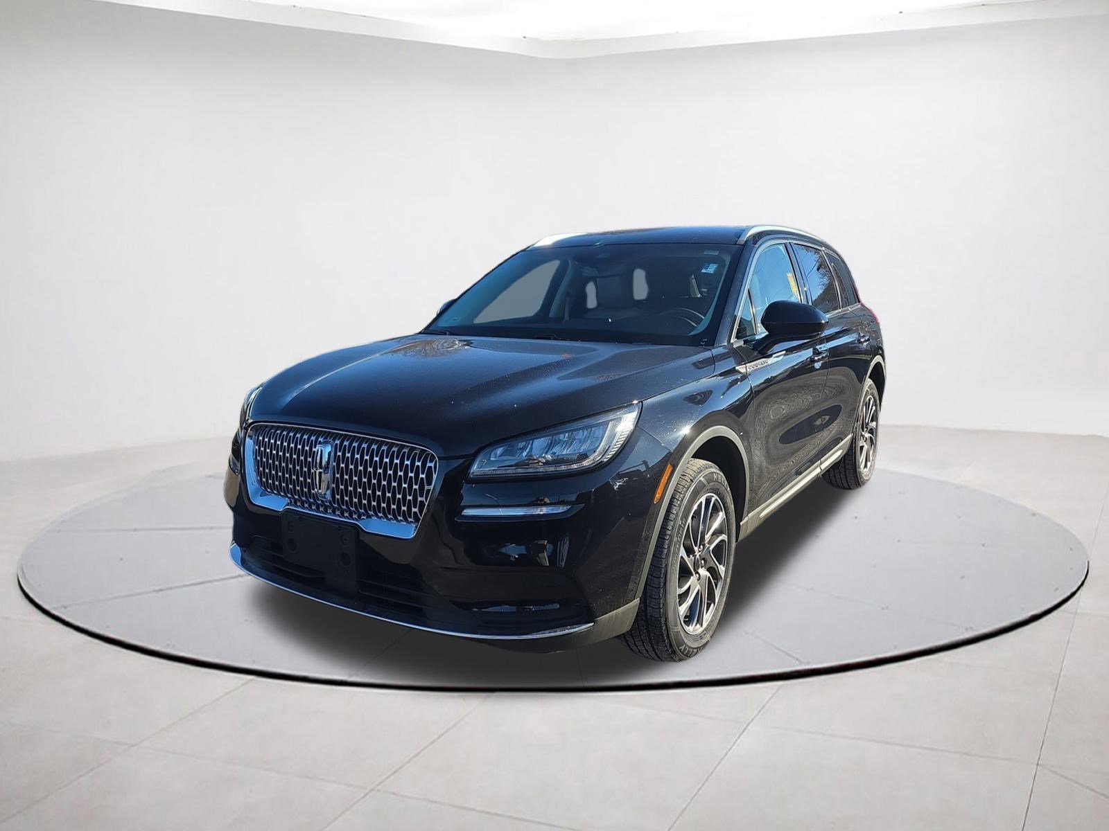 Used 2022 Lincoln Corsair AWD w/ Equipment Group 101A image 3