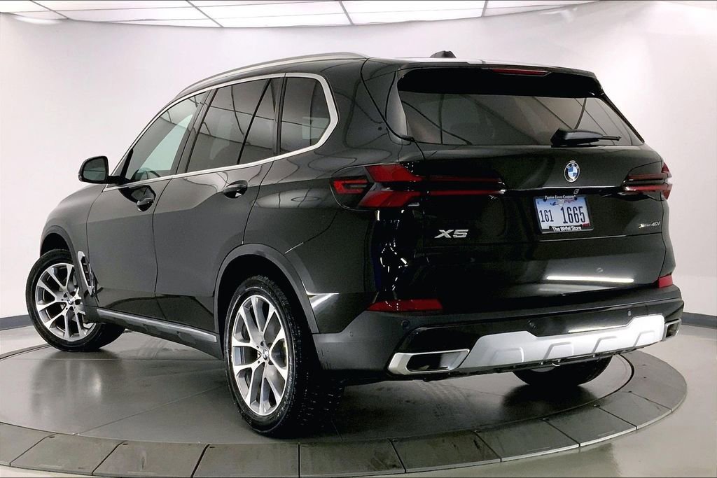 New 2026 BMW X5 xDrive40i w/ Premium Package image 2