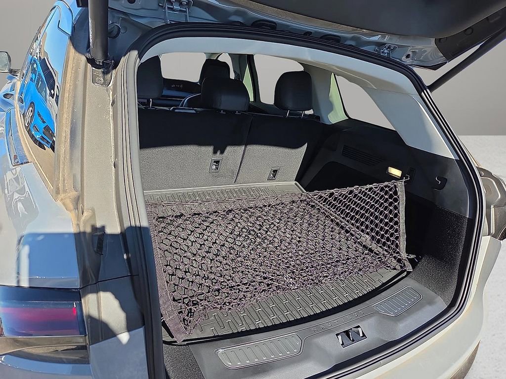 New 2026 Lincoln Nautilus Premier AWD/4WD image 8
