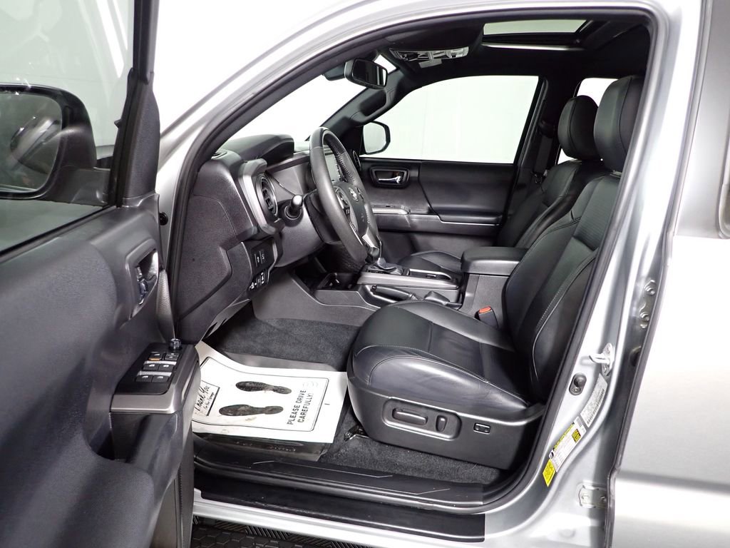 Used 2023 Toyota Tacoma TRD Off-Road w/ TRD Premium Off Road Package image 22