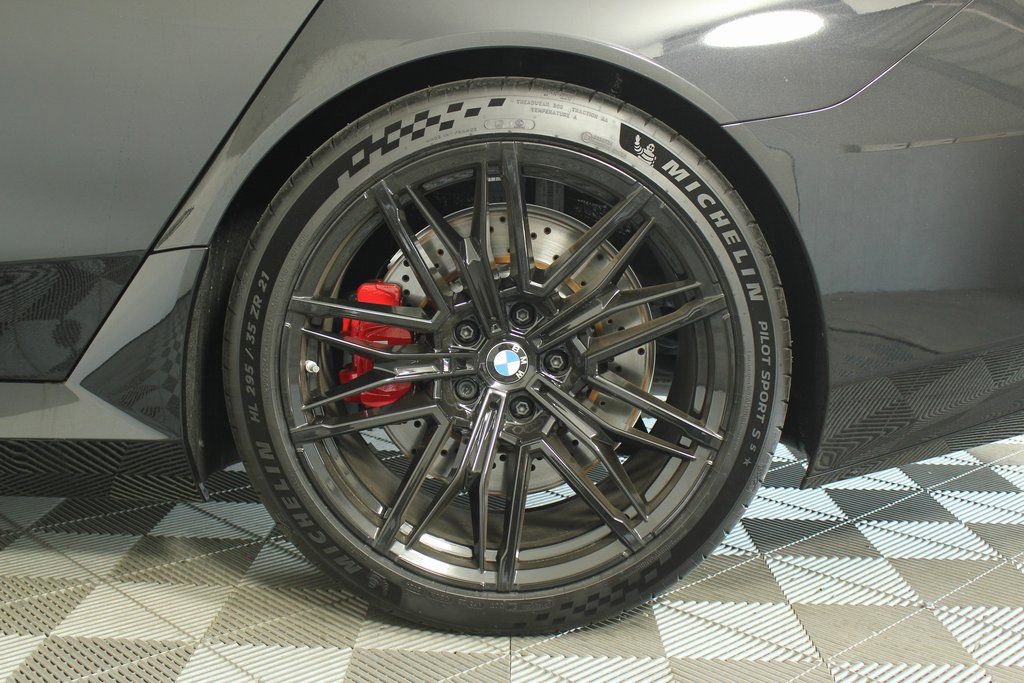 New 2025 BMW M5 w/ Executive Package image 12