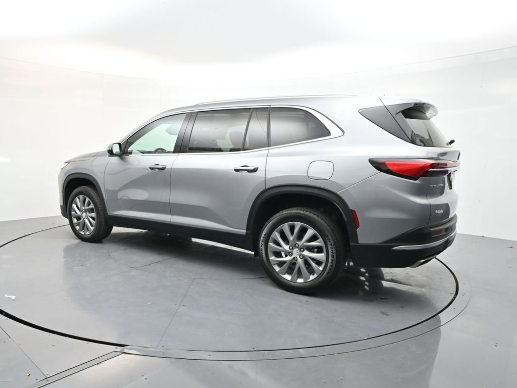 Used 2025 Buick Enclave Preferred image 5