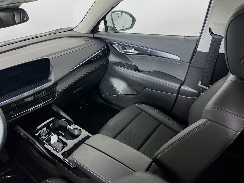 Used 2024 Buick Envision Preferred image 22