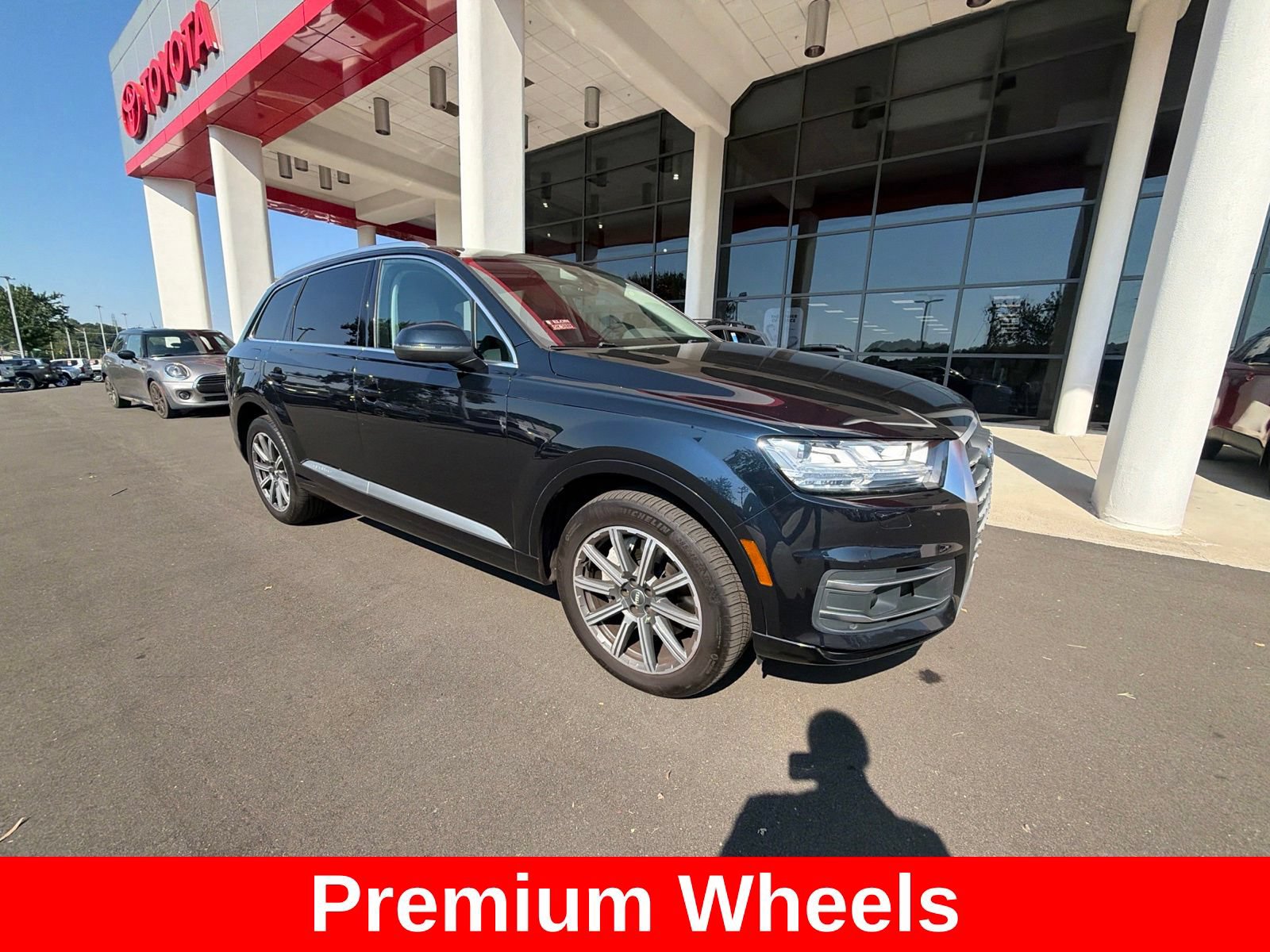 Used 2017 Audi Q7 3.0T Premium Plus AWD/4WD image 11