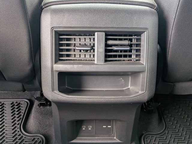 Certified 2023 Volkswagen Atlas Cross Sport SE w/ Panoramic Sunroof Package image 30