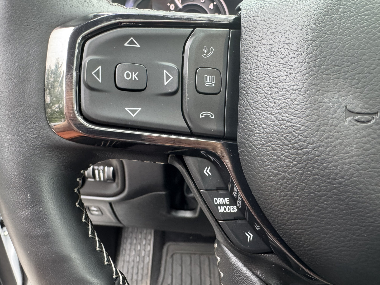 Used 2026 RAM 1500 Limited AWD/4WD image 37