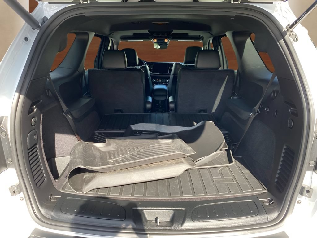 Used 2023 Dodge Durango R/T AWD/4WD image 10