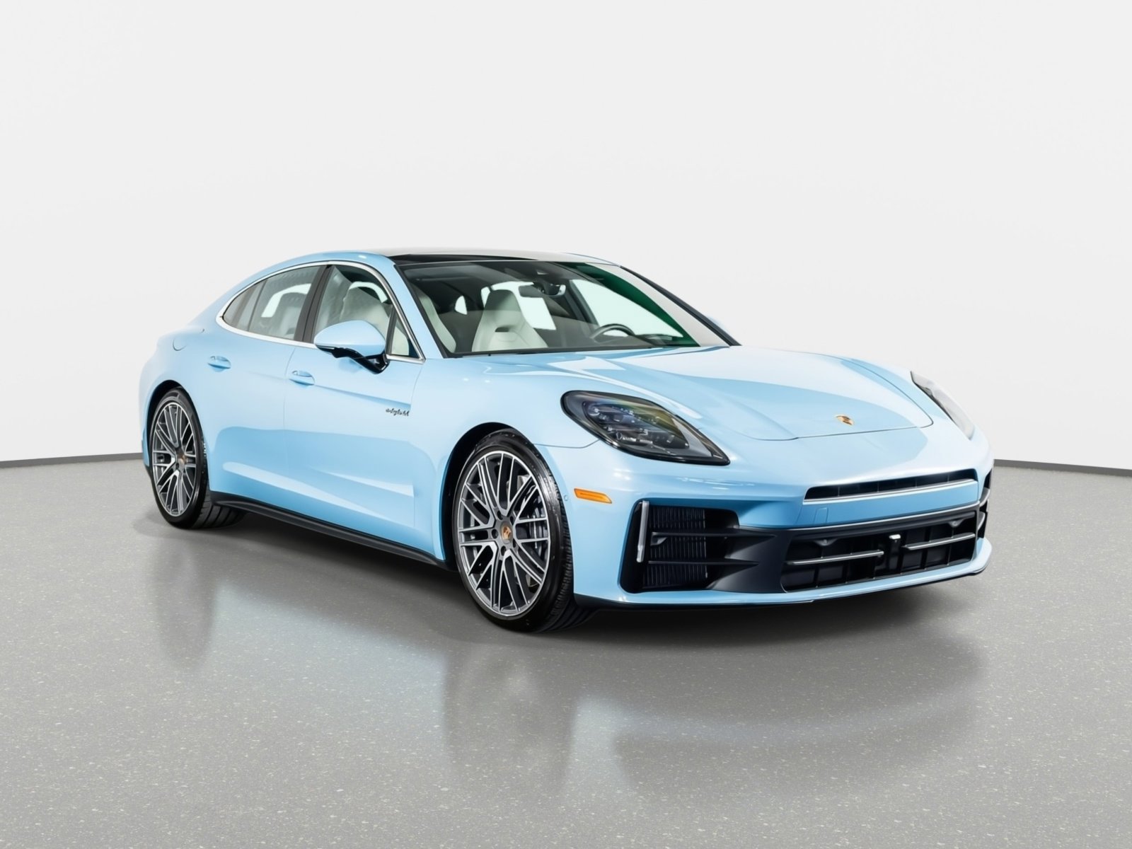 Used 2025 Porsche Panamera 4 w/ Premium Package image 4