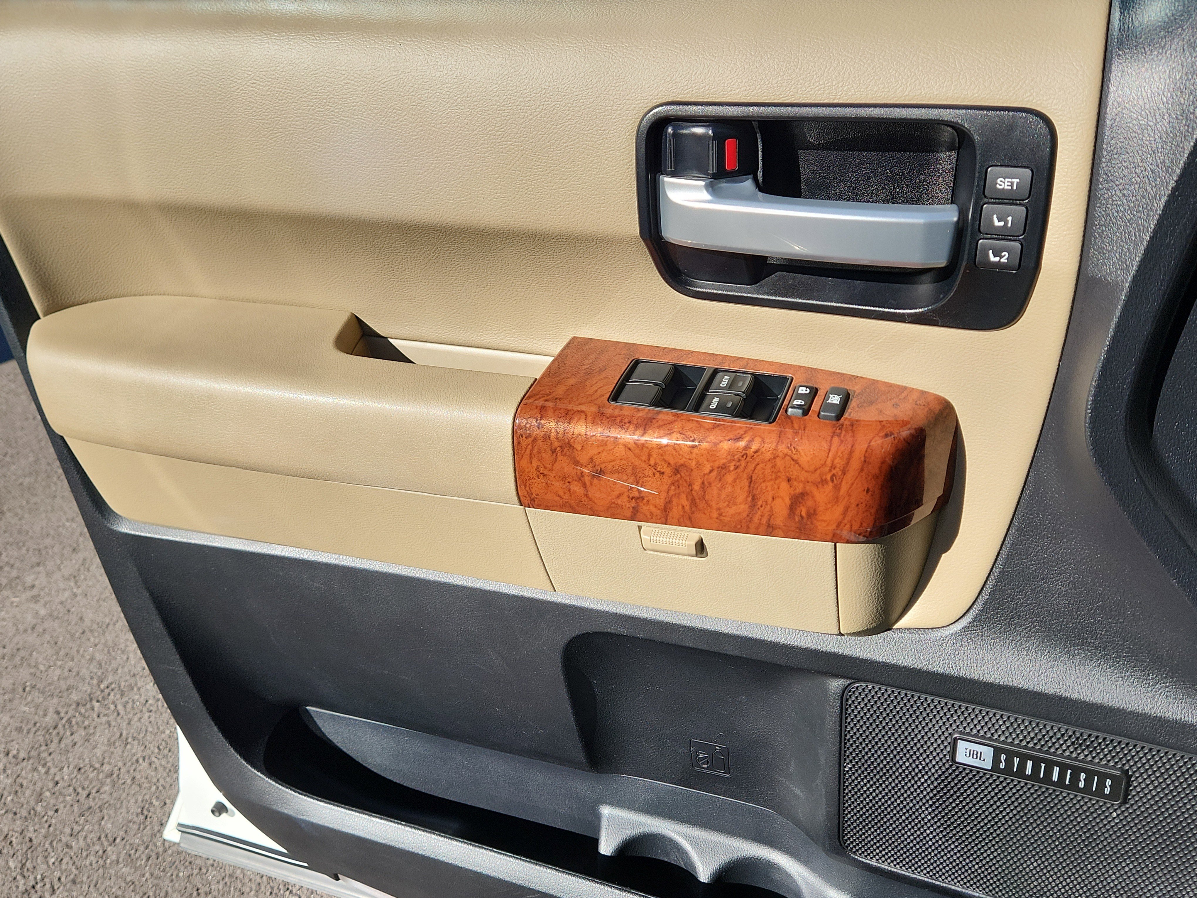 Certified 2020 Toyota Sequoia Platinum image 6