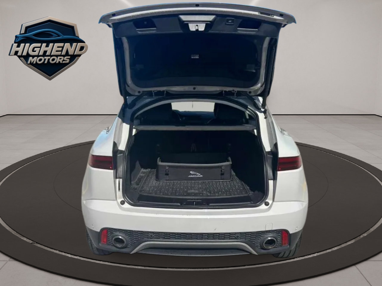 Used 2019 Jaguar E-PACE S image 6