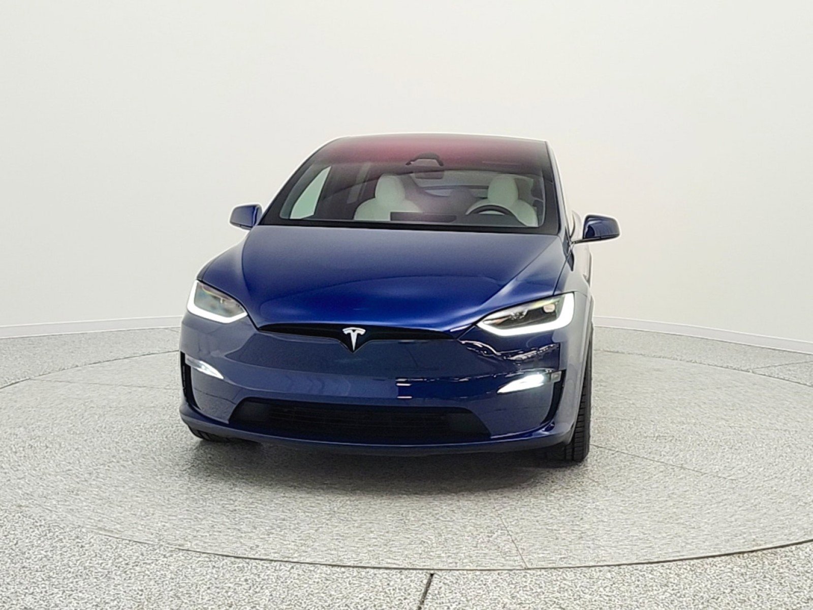 Used 2024 Tesla Model X image 2