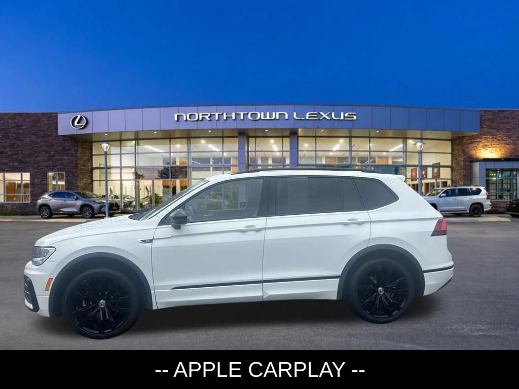 Used 2021 Volkswagen Tiguan SE R-Line AWD/4WD image 2