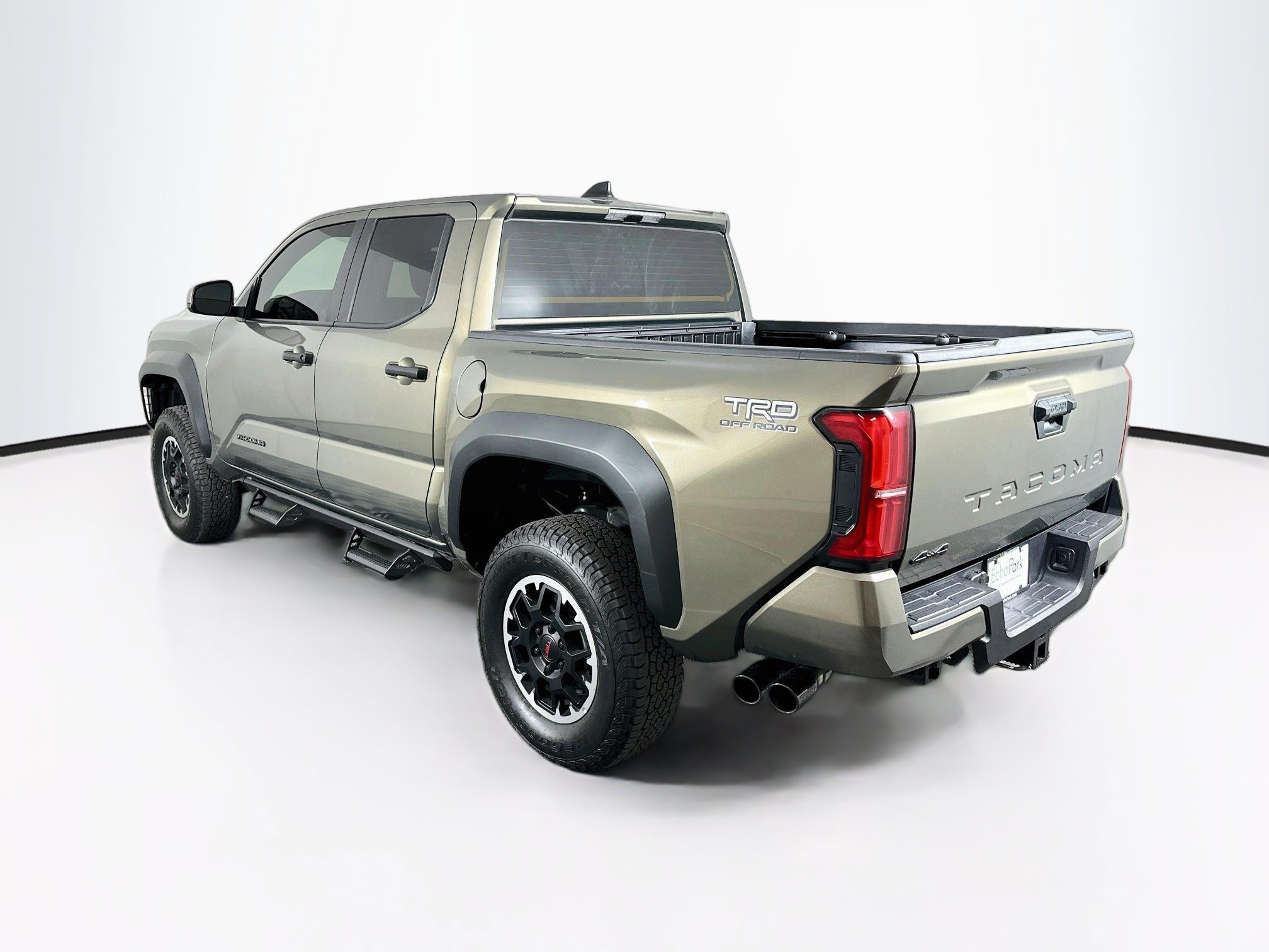 Used 2025 Toyota Tacoma TRD Off-Road AWD/4WD image 5