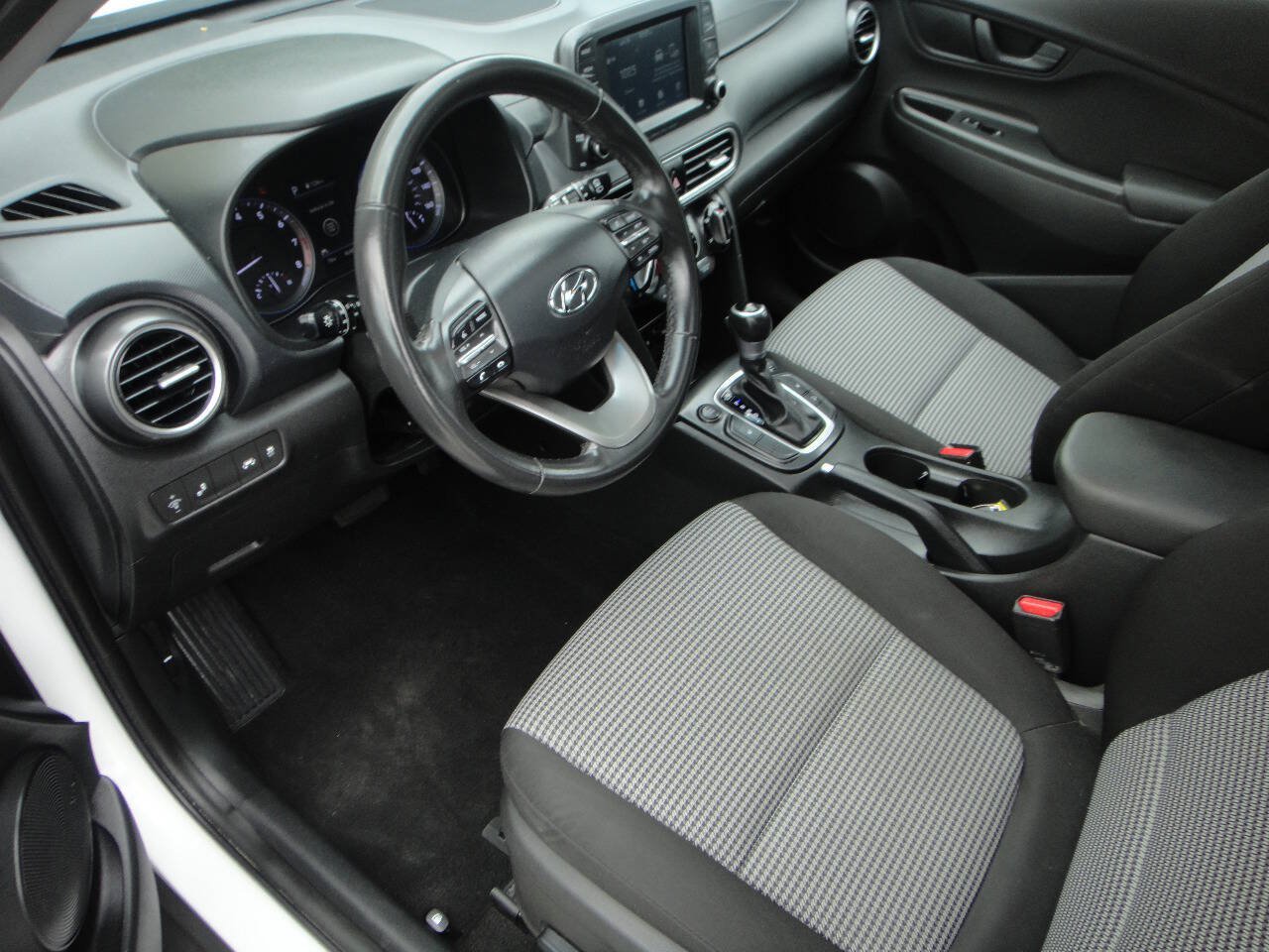 Used 2021 Hyundai Kona SEL Plus w/ Cargo Package AWD/4WD image 7