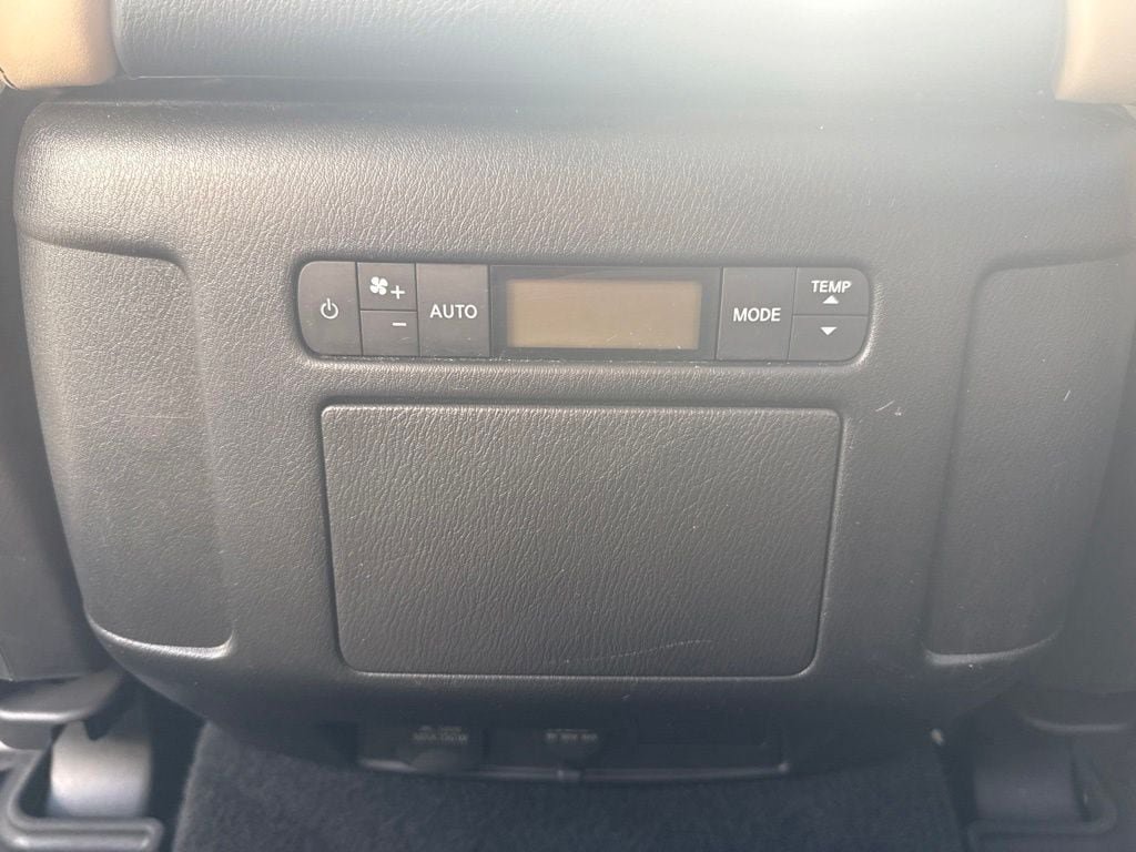 Used 2022 Nissan Armada SL w/ Captain's Chairs Package AWD/4WD image 17