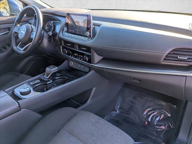 Used 2023 Nissan Rogue SV image 20