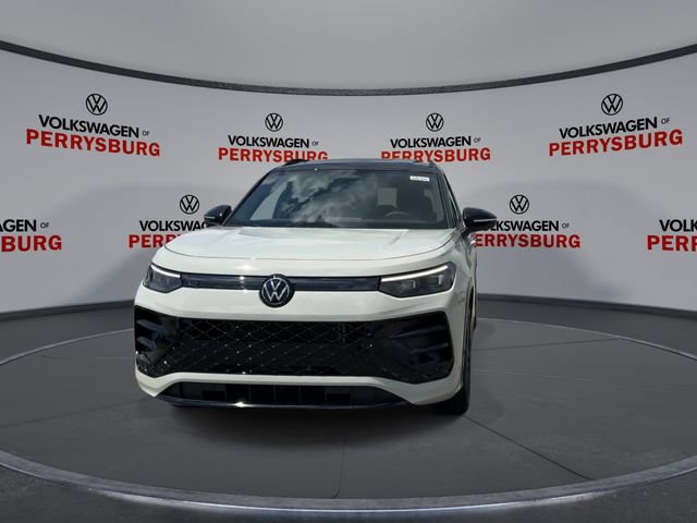 New 2026 Volkswagen Tiguan SE R-Line FWD image 3