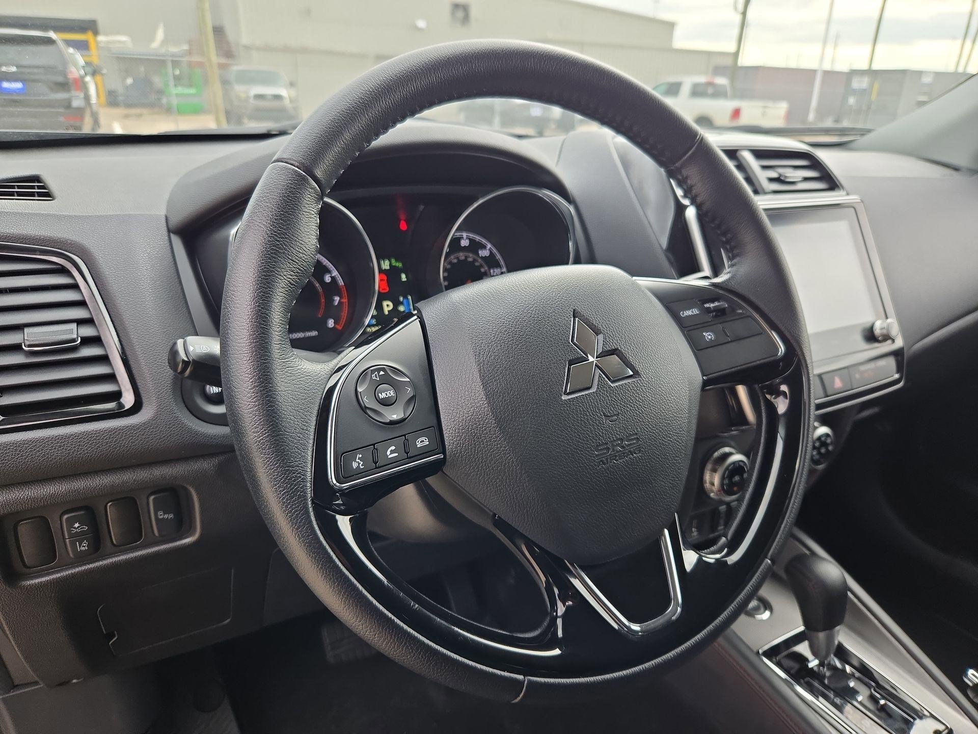 Used 2025 Mitsubishi Outlander Sport AWD image 17