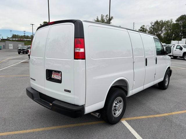 New 2026 Chevrolet Express 2500 w/ Driver Convenience Package RWD image 7
