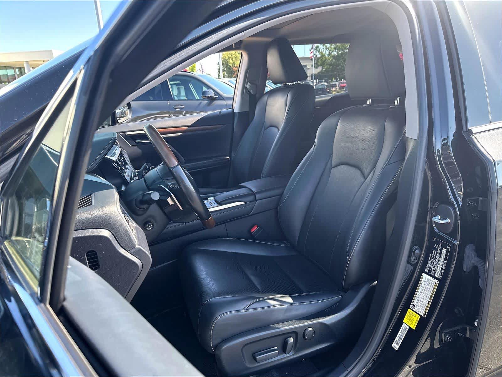 Used 2021 Lexus RX 350L Premium w/ Premium Package AWD/4WD image 21