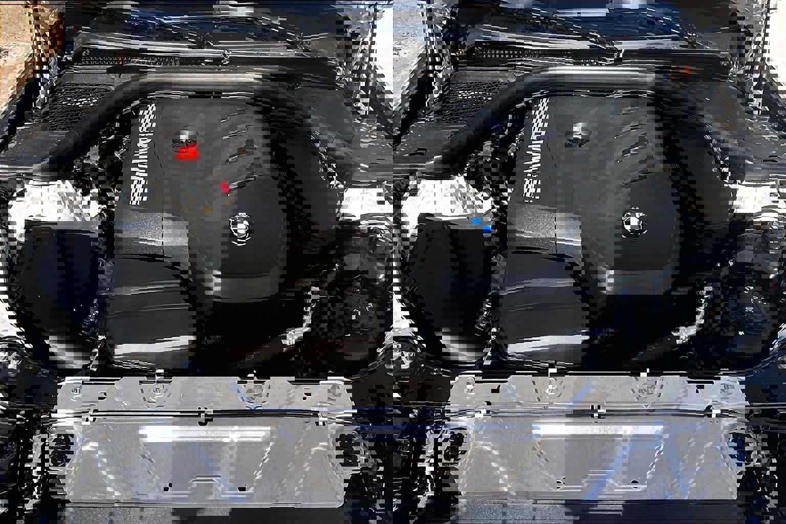 Used 2025 BMW 330i Sedan w/ Convenience Package image 16