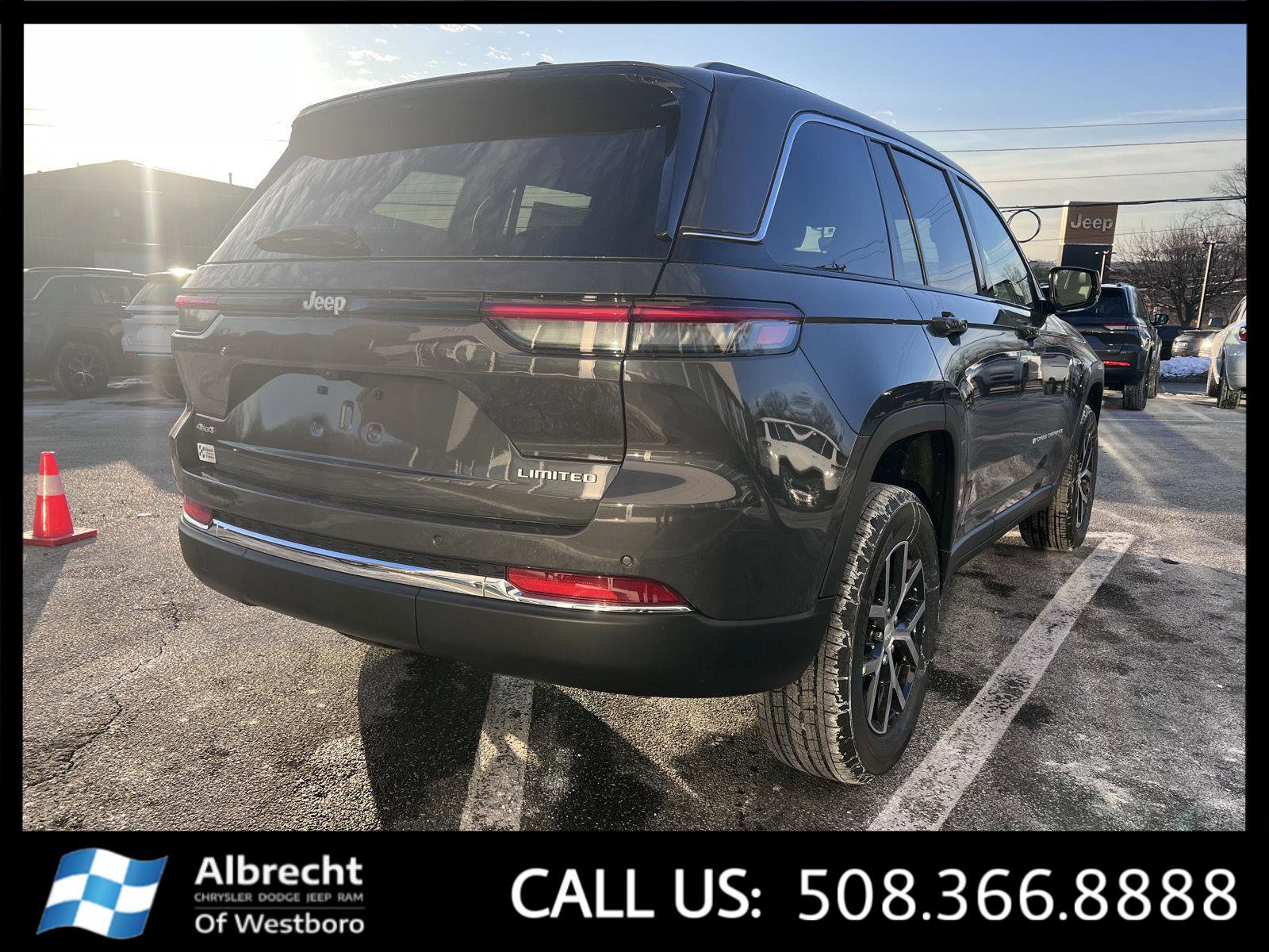 New 2025 Jeep Grand Cherokee Limited image 5