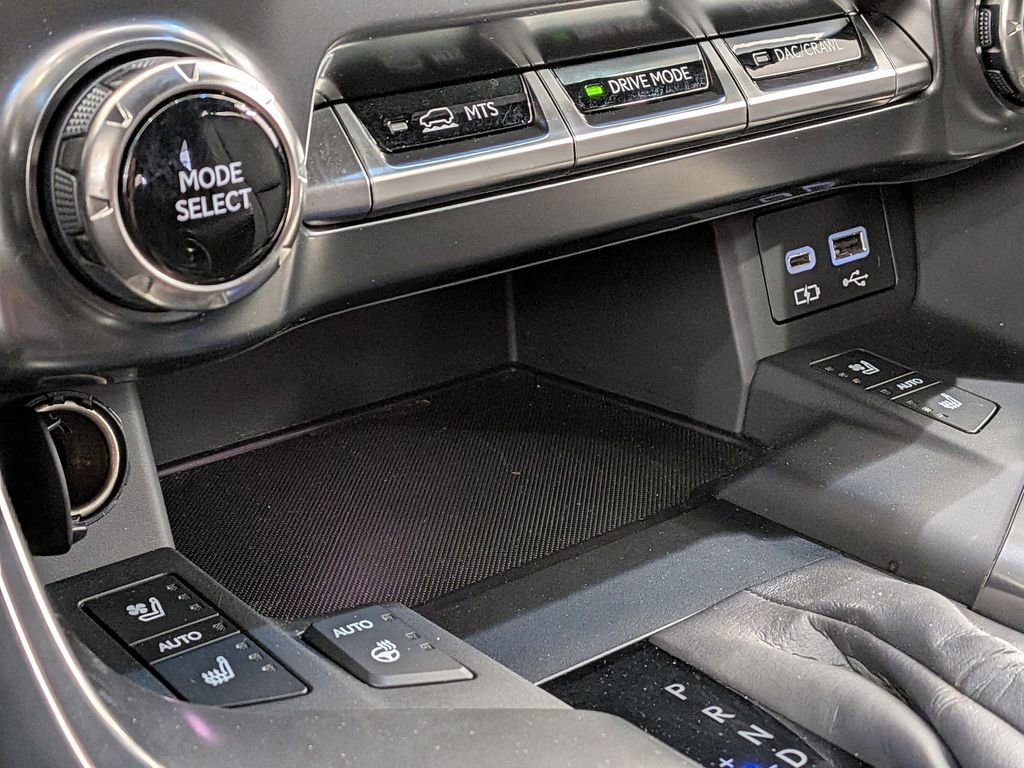 Used 2023 Lexus LX 600 F Sport AWD/4WD image 25