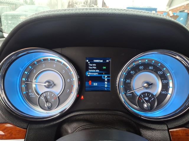 Used 2014 Chrysler 300 image 16