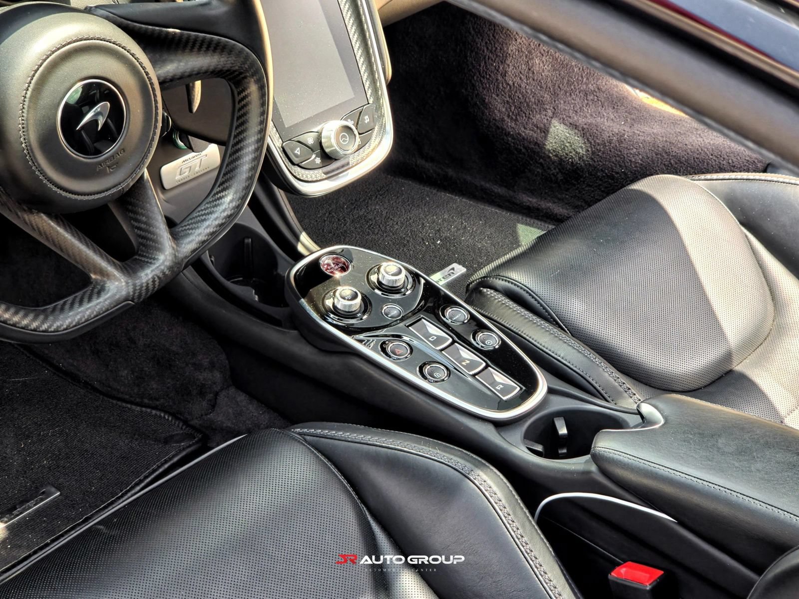 Used 2020 McLaren GT RWD image 40