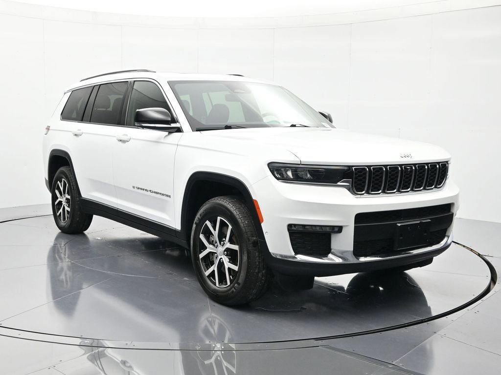 Used 2024 Jeep Grand Cherokee L Limited w/ Luxury Tech Group II AWD/4WD image 3