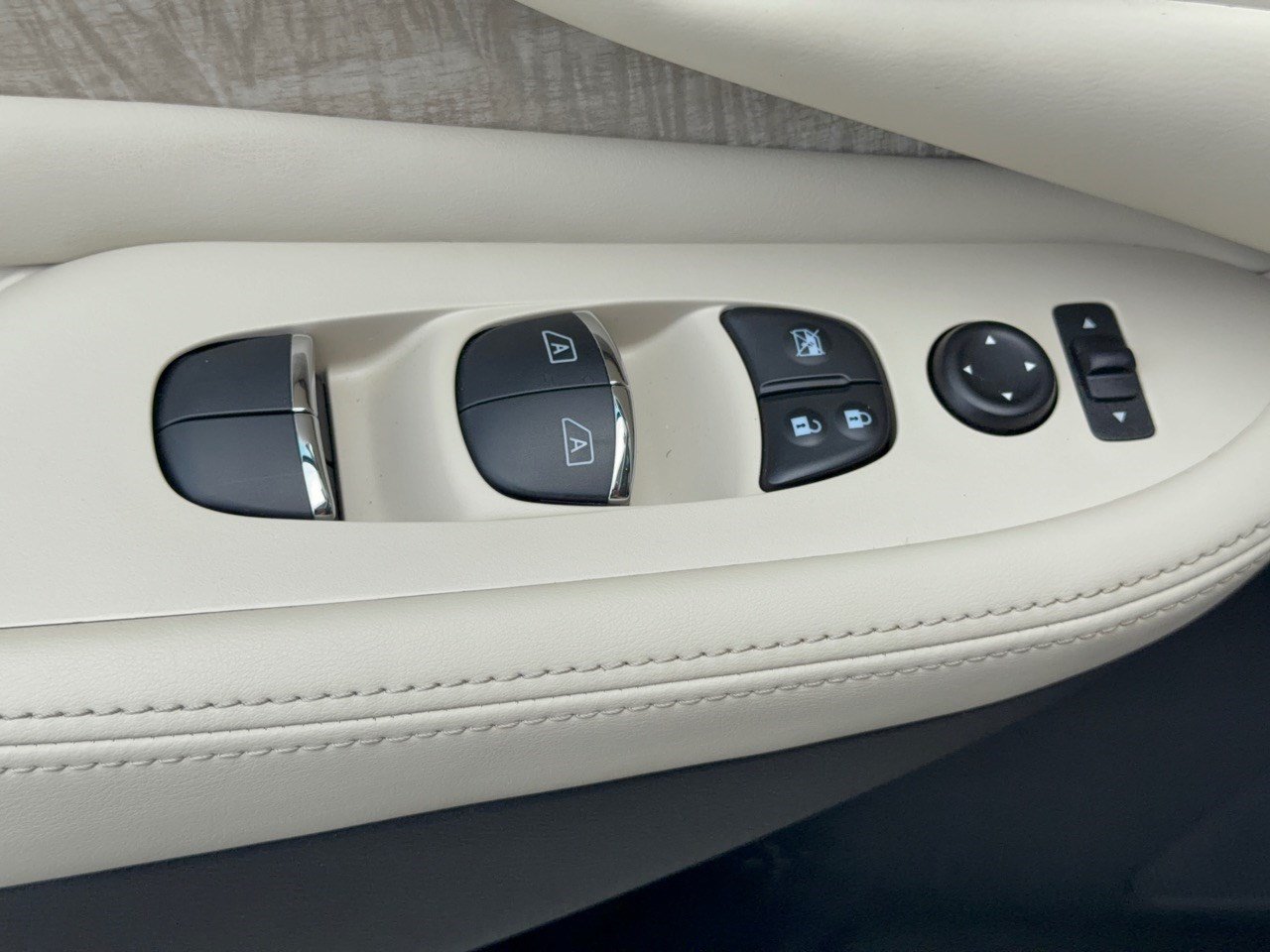 Used 2020 Nissan Murano SL FWD image 15