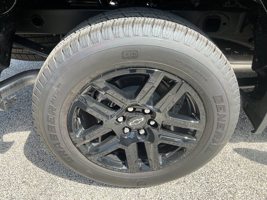 Used 2026 Chevrolet Silverado 1500 Custom w/ Rally Edition RWD image 17