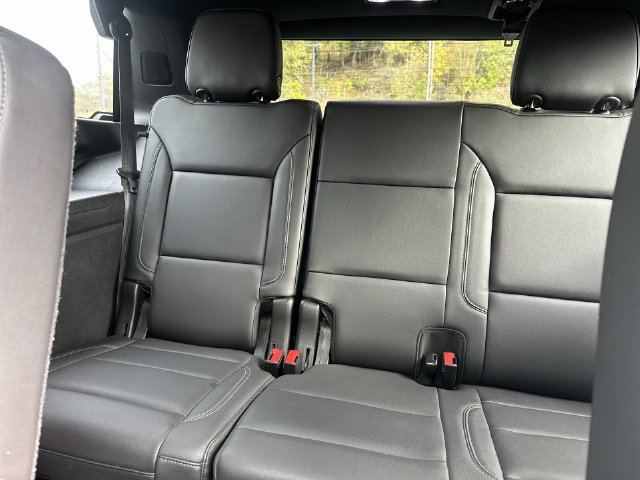 Used 2021 Chevrolet Tahoe Z71 w/ Z71 Signature Package AWD/4WD image 35