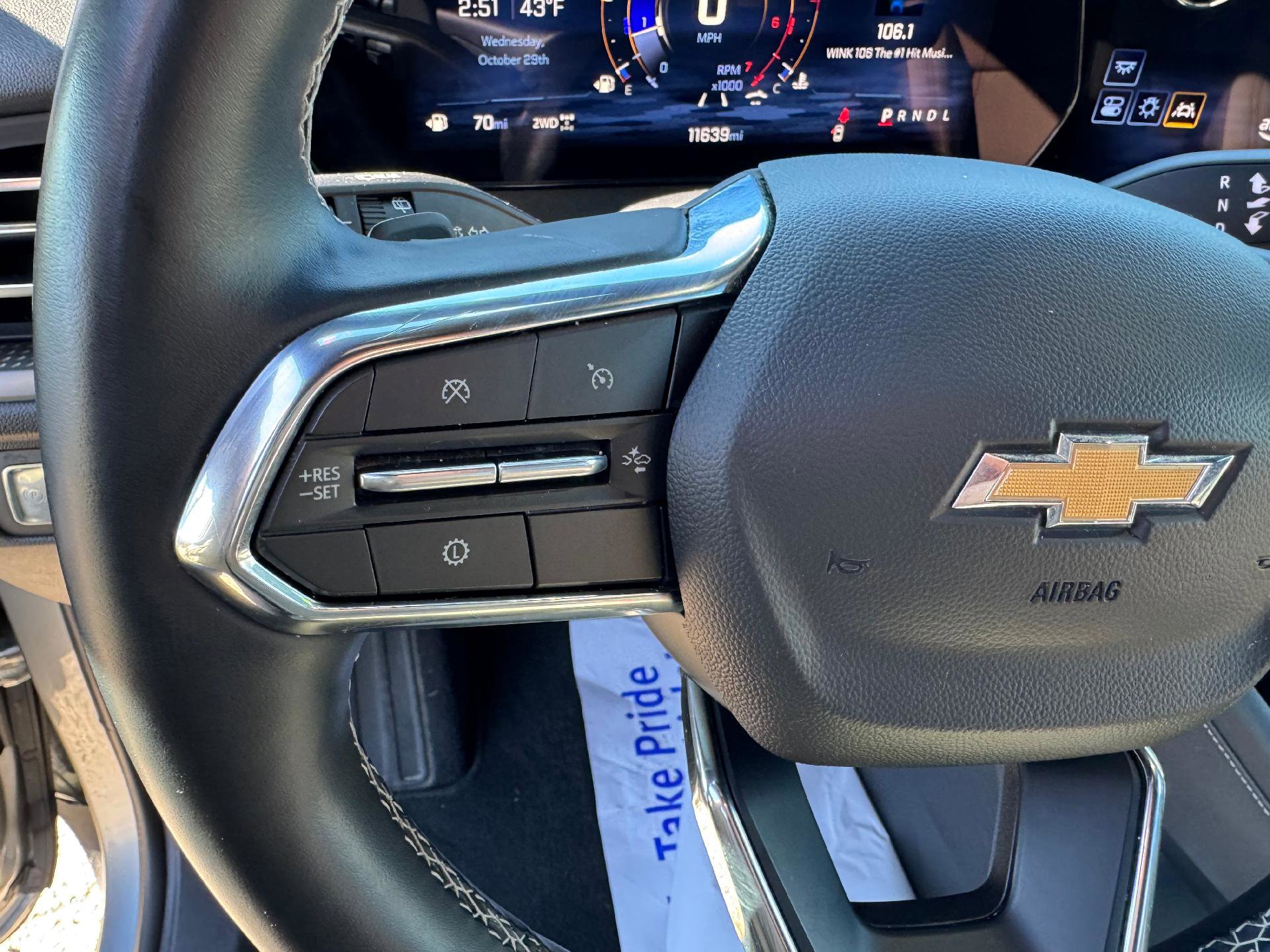 Used 2025 Chevrolet Traverse LT image 25