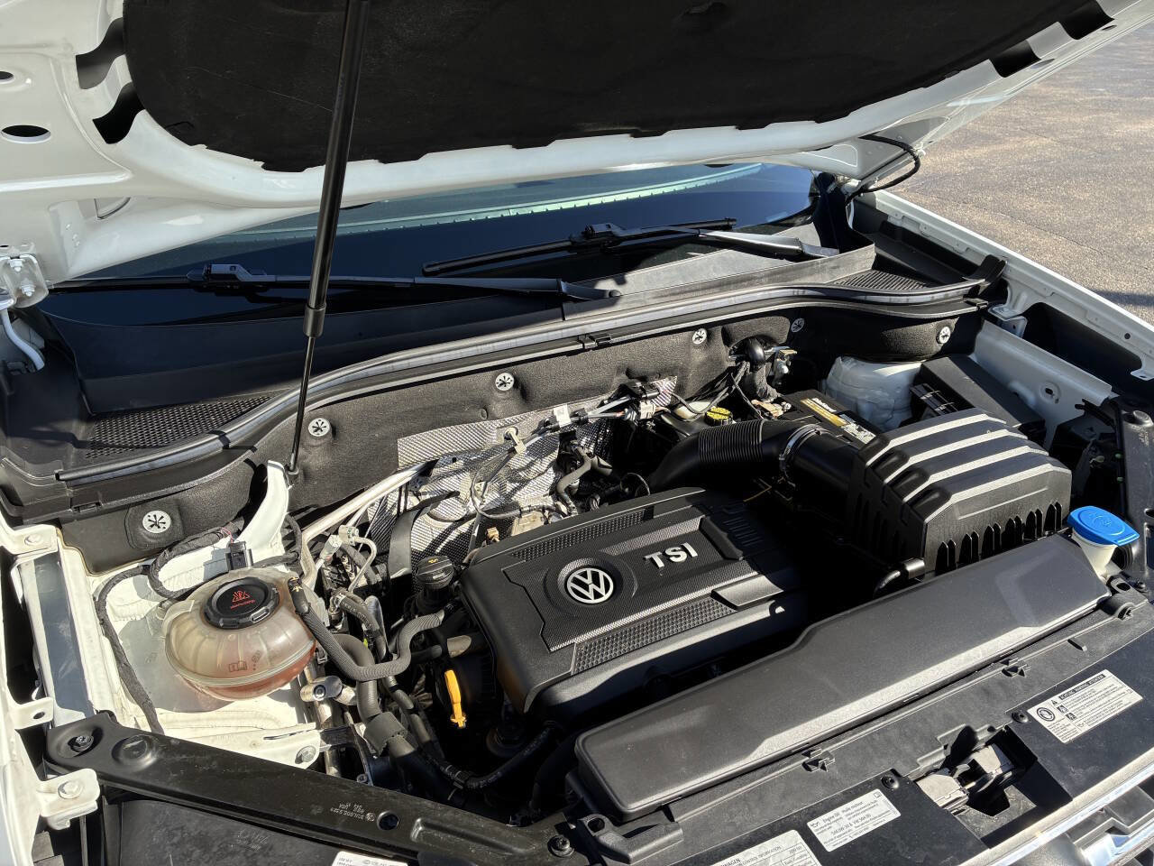 Used 2019 Volkswagen Atlas SE image 45