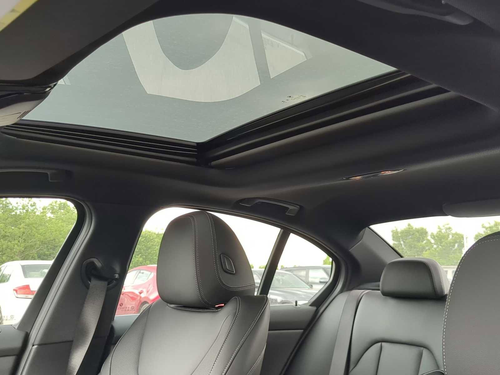 Used 2025 BMW 330i xDrive Sedan w/ Convenience Package image 20