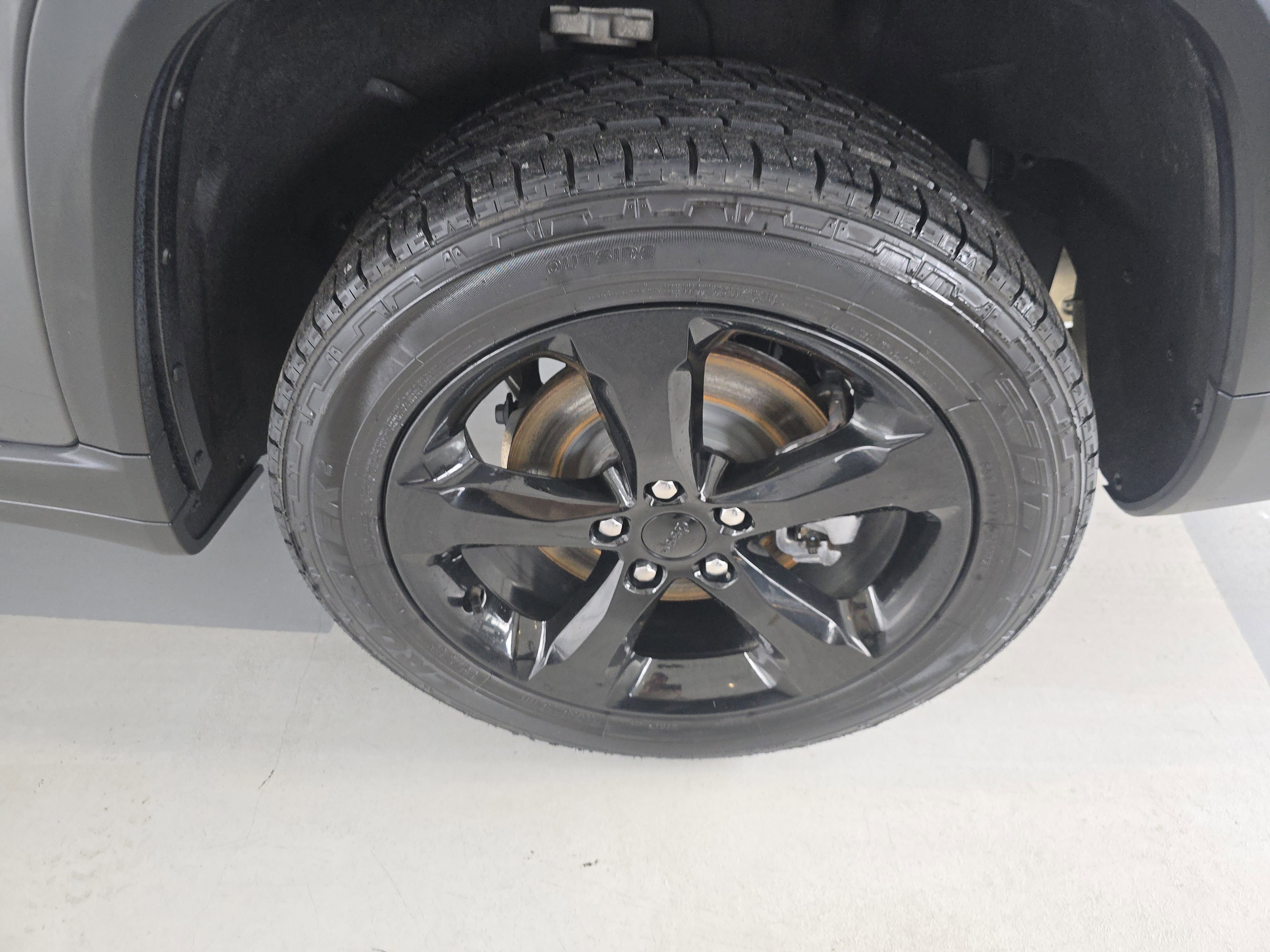 Used 2021 Jeep Grand Cherokee L Altitude image 8