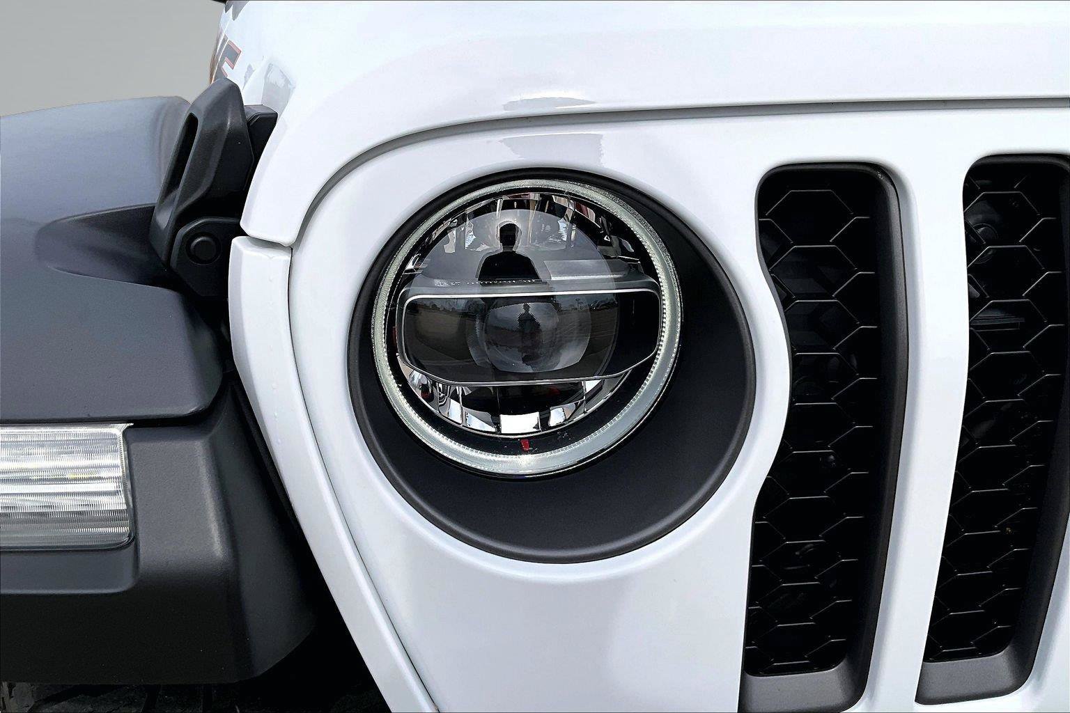 Used 2021 Jeep Gladiator Mojave w/ LED Lighting Group AWD/4WD image 31