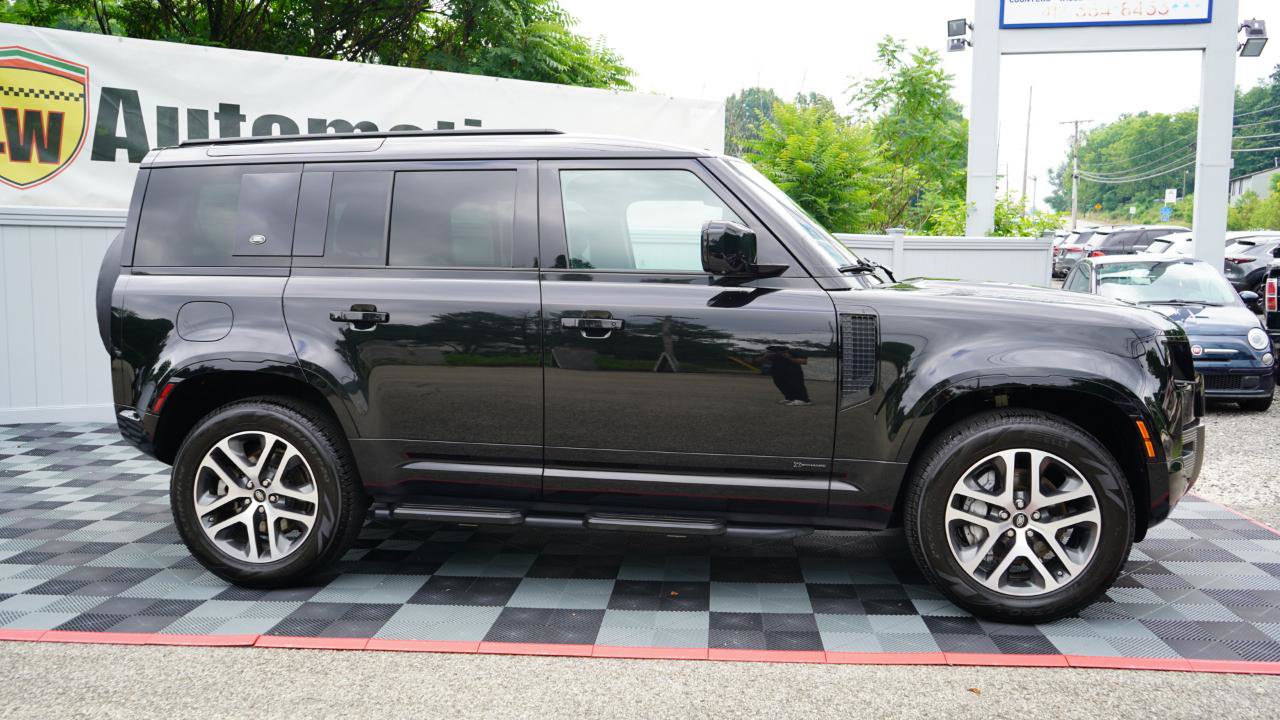 Used 2021 Land Rover Defender 110 X-Dynamic SE AWD/4WD image 6
