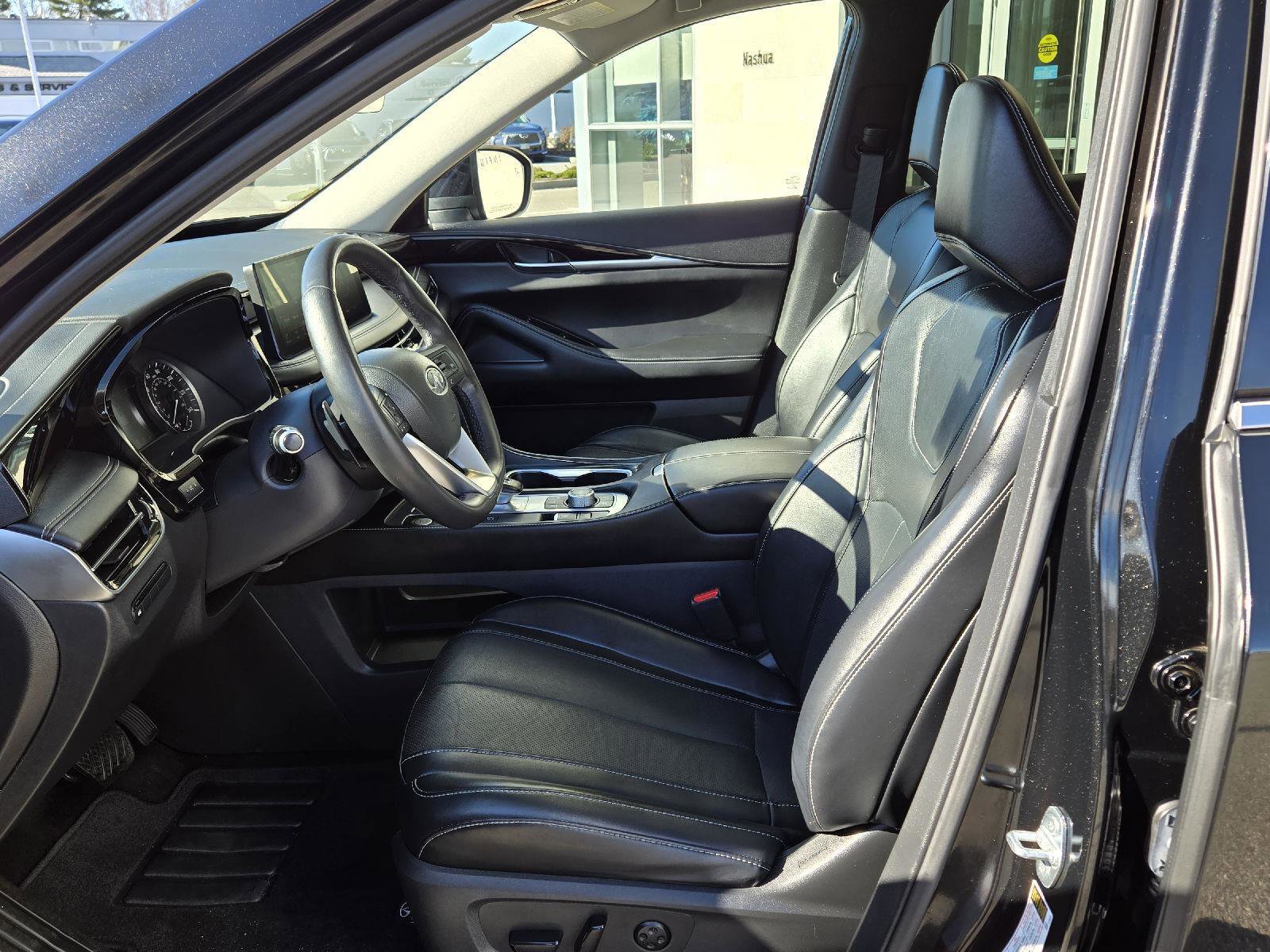 Certified 2023 INFINITI QX60 Pure image 6