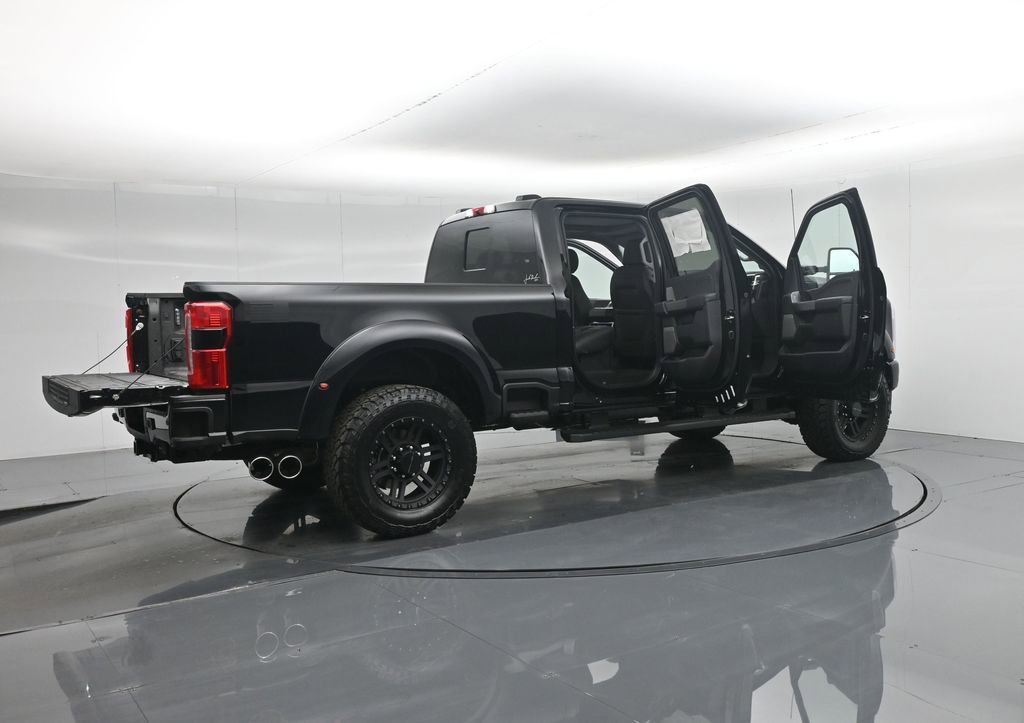 New 2026 Ford F250 Lariat w/ Black Appearance Package image 5