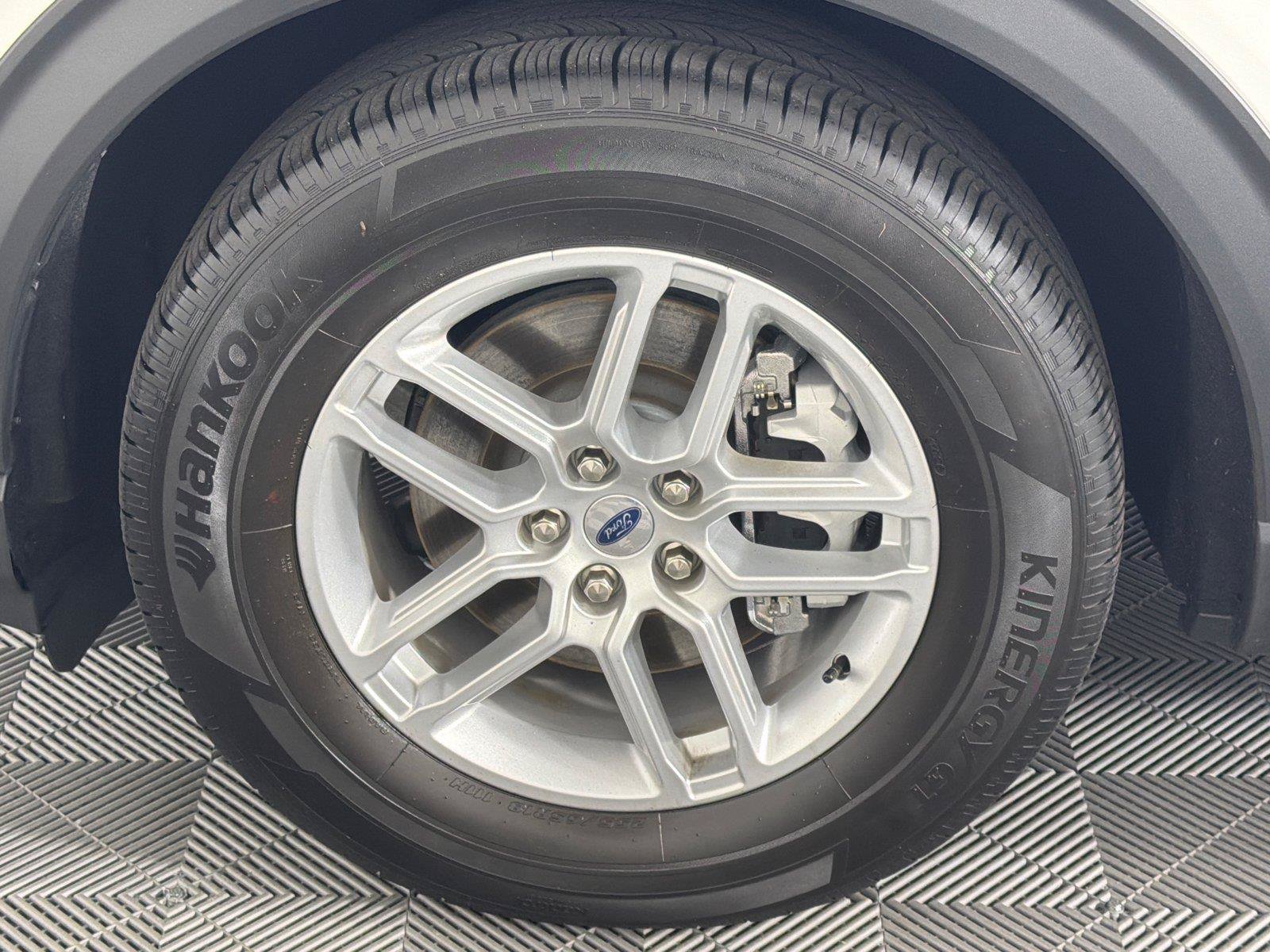 Used 2026 Ford Explorer Active RWD image 11