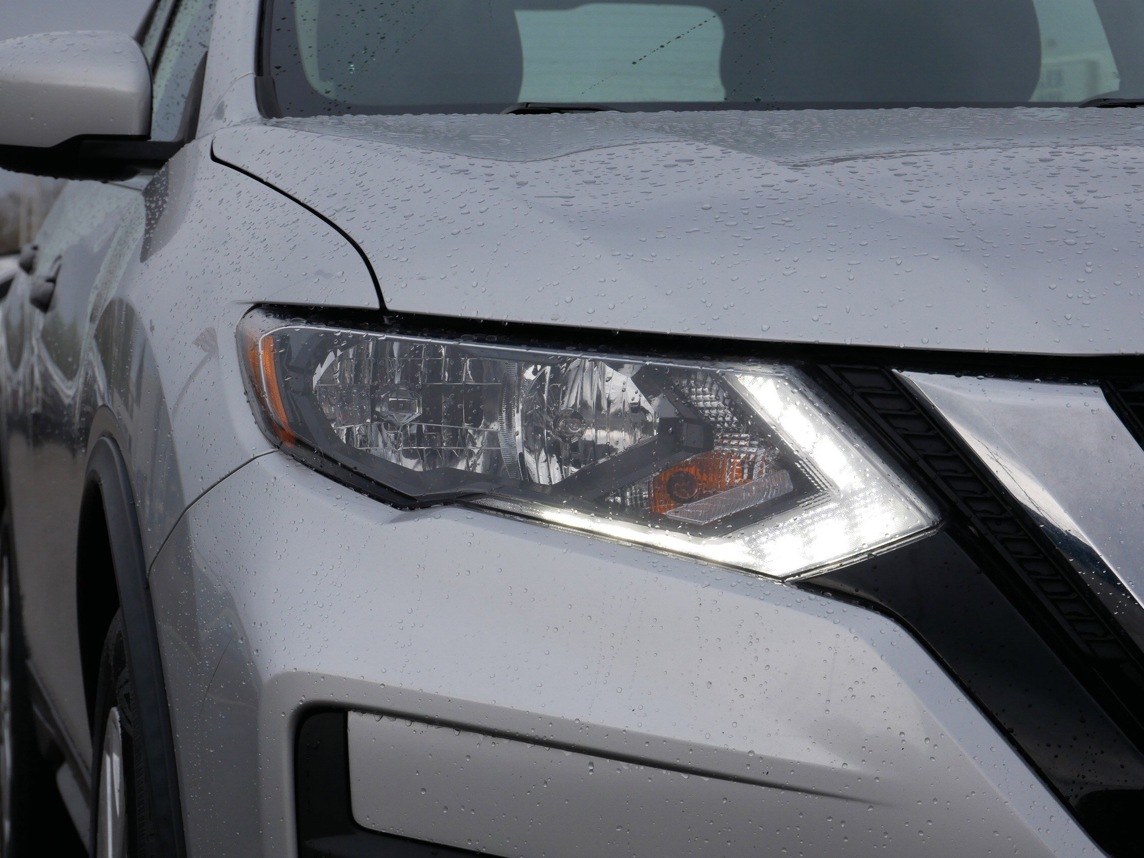 Used 2018 Nissan Rogue S image 16