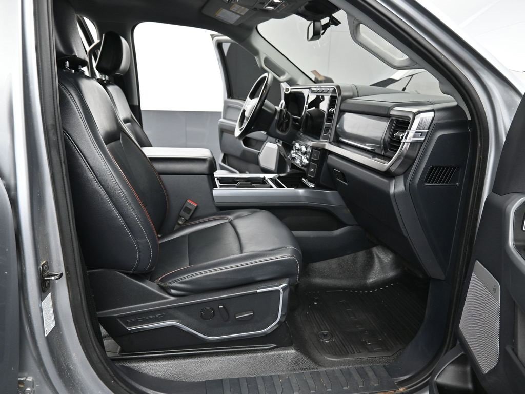 Used 2024 Ford F350 Lariat image 18