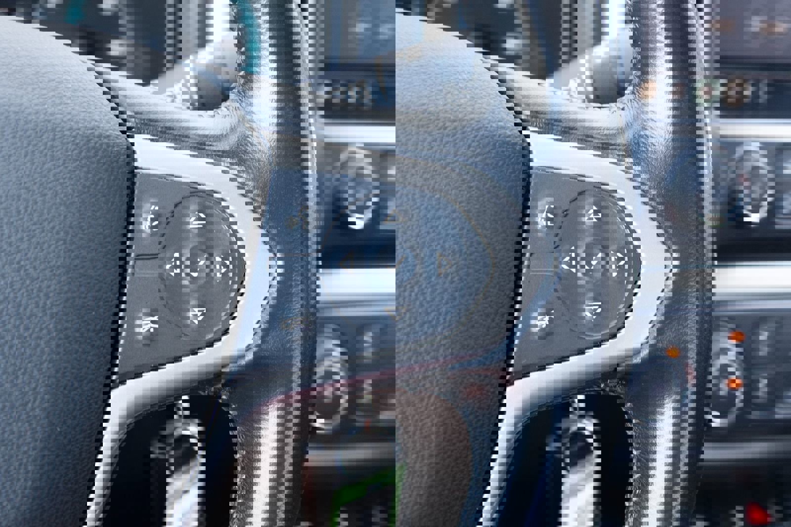 Used 2021 Chevrolet Colorado LT w/ Fleet Safety Package image 7