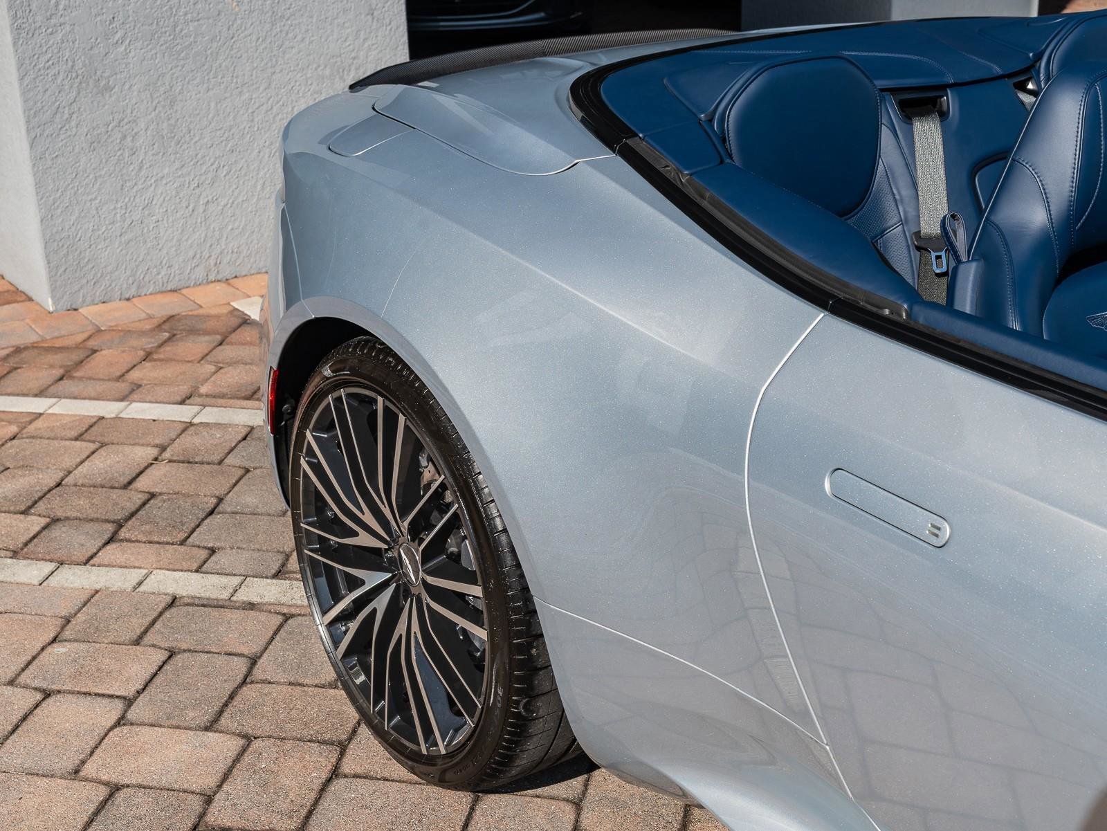 Used 2020 Aston Martin DBS Superleggera Volante image 51