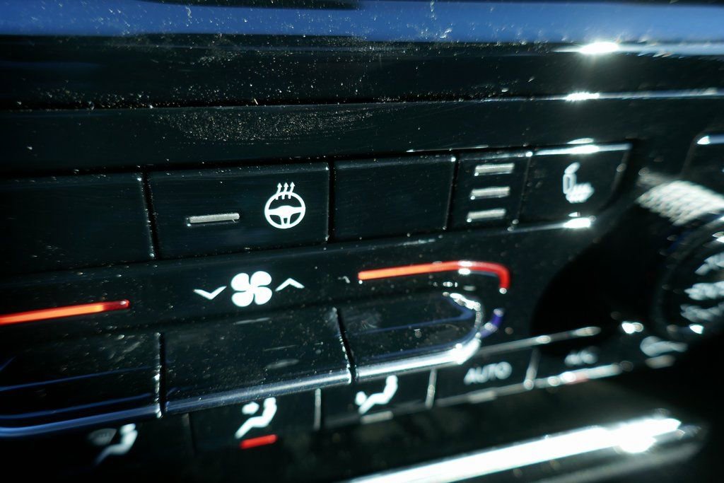 New 2025 Jeep Grand Cherokee Altitude image 18