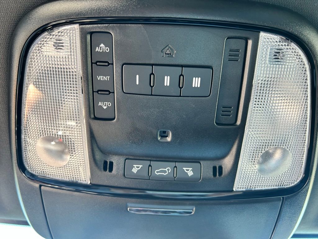 Used 2024 Dodge Durango GT image 30