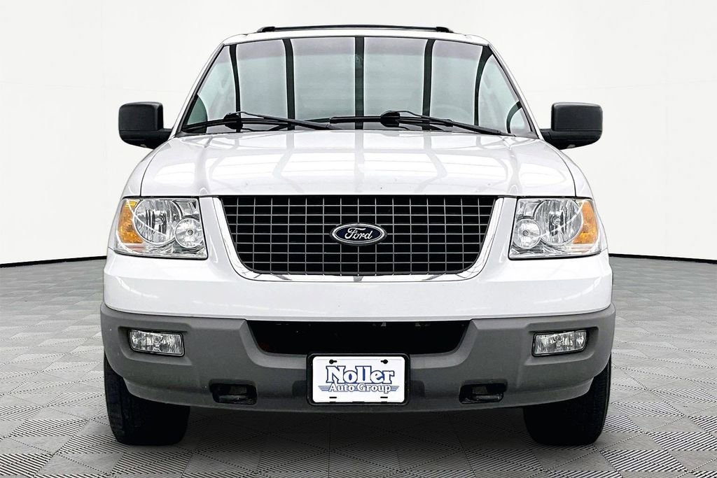 Used 2003 Ford Expedition XLT AWD/4WD image 3