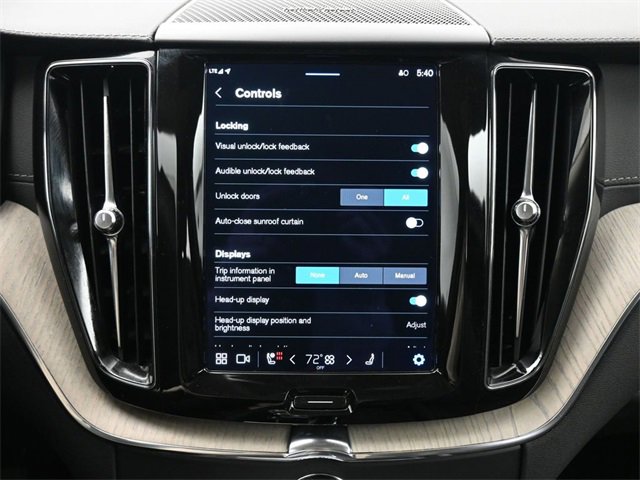 Used 2022 Volvo XC60 B5 Inscription w/ Advanced Package image 18